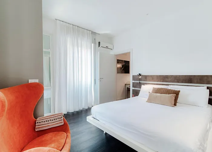 Apartment Rezzonico - By Myhomeincomo Como