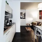 Rezzonico - By Myhomeincomo Apartmán *