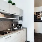 Lägenhet Rezzonico - By Myhomeincomo Como