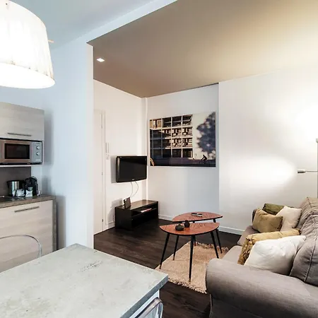 Rezzonico - By Myhomeincomo *