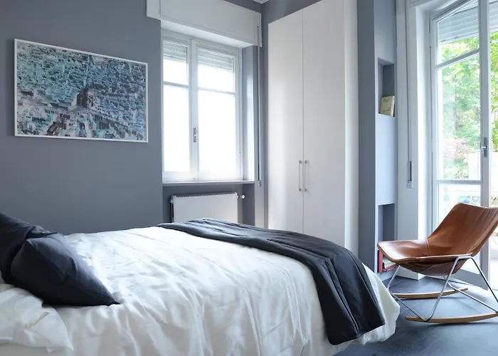 Rezzonico - By Myhomeincomo *