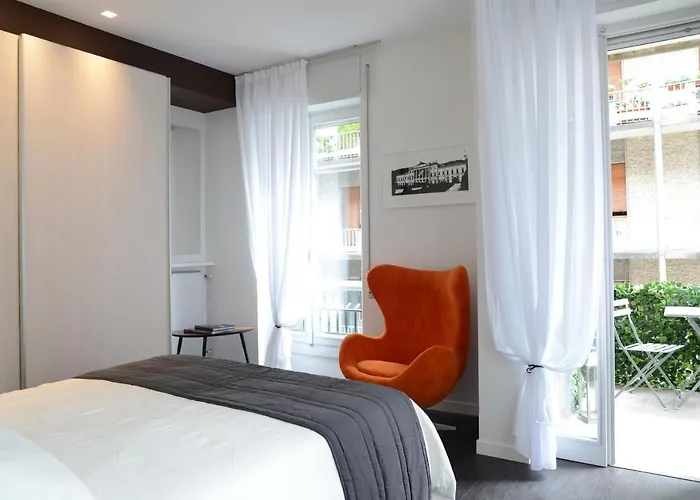 Rezzonico - By Myhomeincomo *