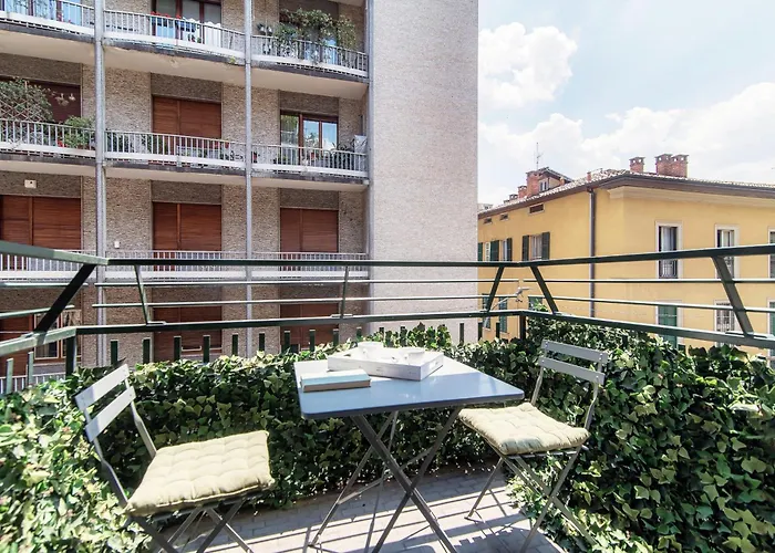 Apartment Rezzonico - By Myhomeincomo Como