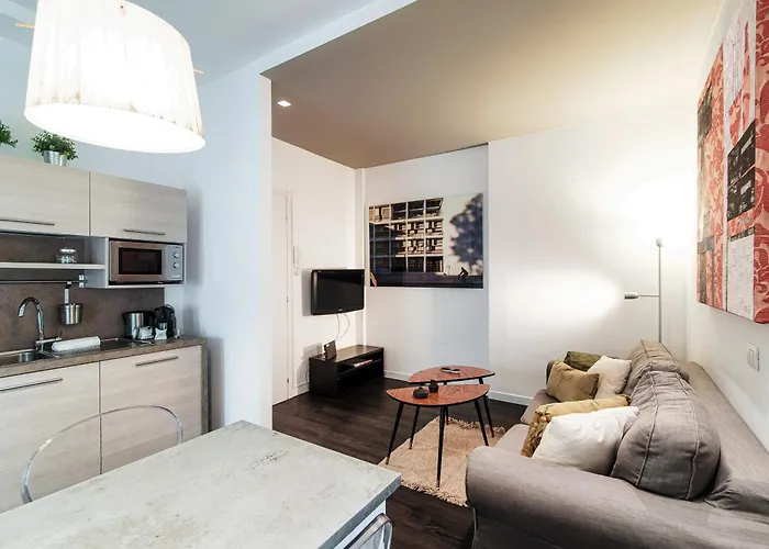 Rezzonico - By Myhomeincomo *